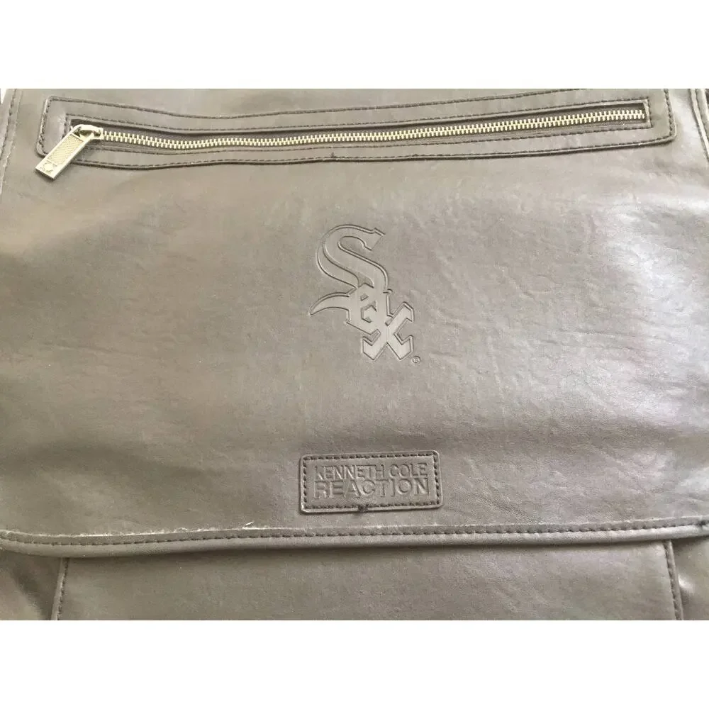 Kenneth‎ Cole Reaction Laptop Computer Case/Bag with Sox Logo Embossed
